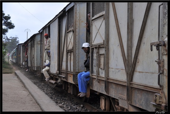 Mada 03-Fianarantsoa vers Manakara en train 030