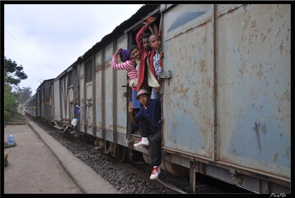 Mada 03-Fianarantsoa vers Manakara en train 031