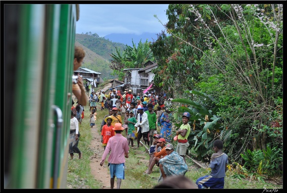 Mada 03-Fianarantsoa vers Manakara en train 161