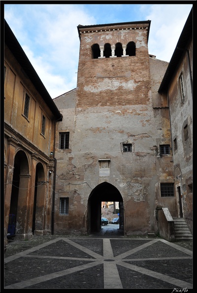 Rome_04_Chiesa_di_SS_Quattro_Coronati_005.jpg