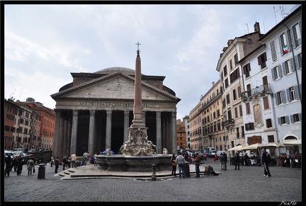 Rome 25 Piazza della Rotonda Pantheon 003