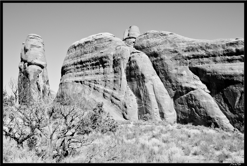 08_2_Arches_National_Park__Devils_garden_trail_0020.jpg