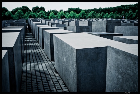 01 Unter linden Memorial holocauste 006