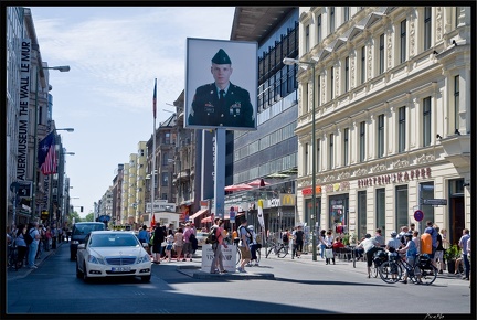 08 Kreutzberg Checkpoint Charlie 001