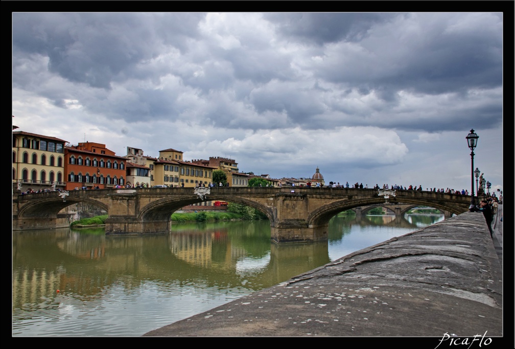 01 Florence Ponte Vecchio Arno 19