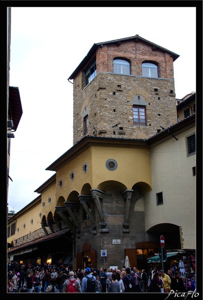 01_Florence_Ponte_Vecchio_Arno_33.jpg