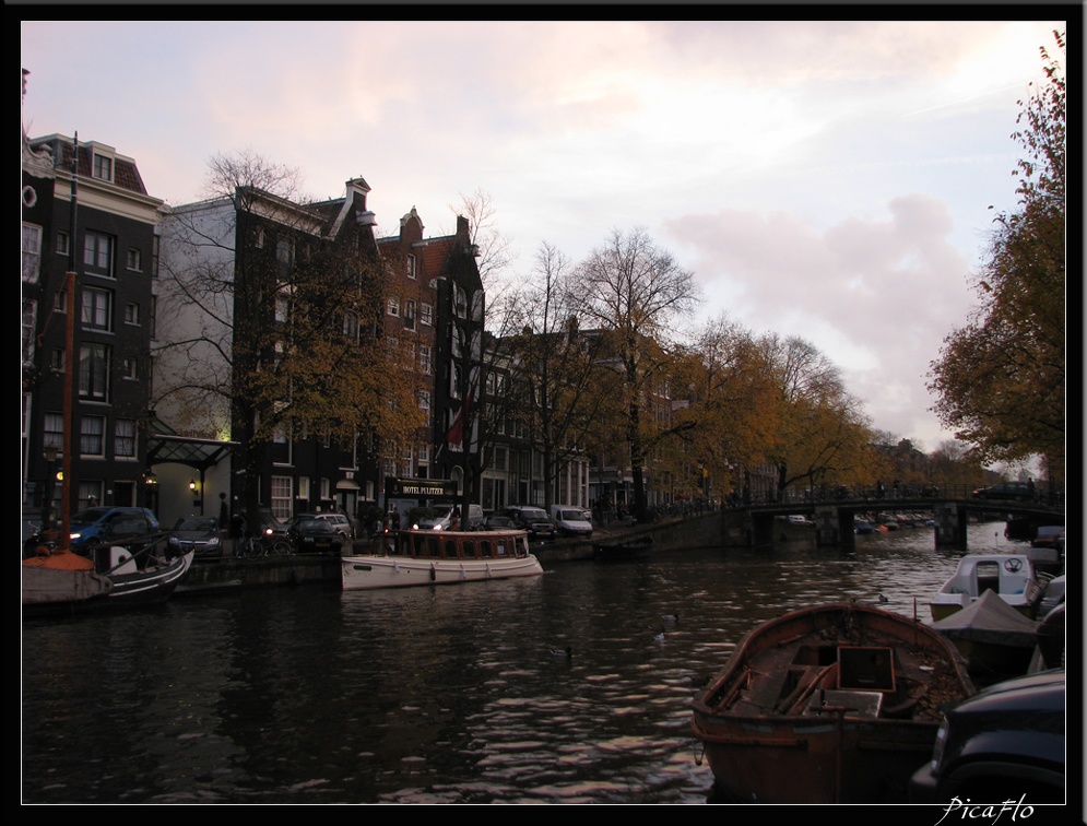 AMSTERDAM 107