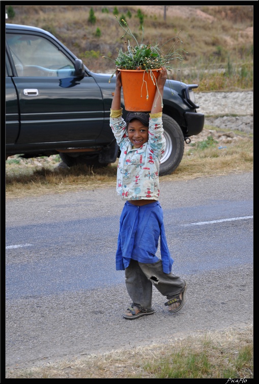 Mada 02-RN7 Antsirabe Fianarantsoa 085