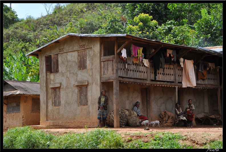 Mada 03-Fianarantsoa vers Manakara en train 120