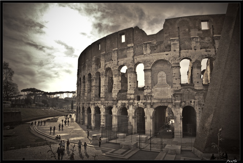 Rome_03_Colisee_et_Arc_de_Constantin_011.jpg