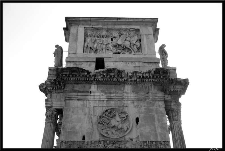 Rome_03_Colisee_et_Arc_de_Constantin_074.jpg