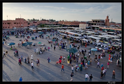 Marrakech place Djemaa El Fna 15