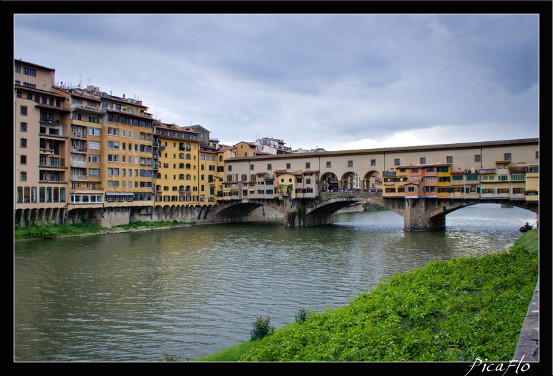 01_Florence_Ponte_Vecchio_Arno_02.jpg