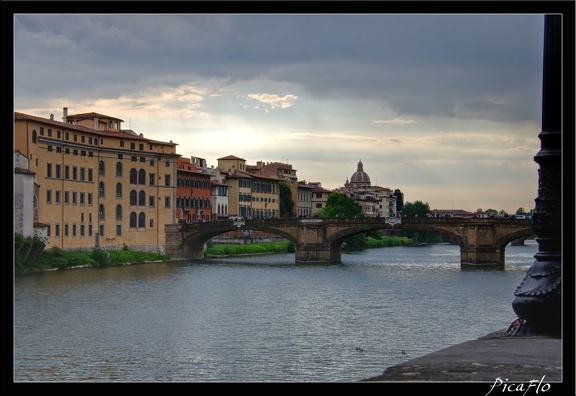 01 Florence Ponte Vecchio Arno 03