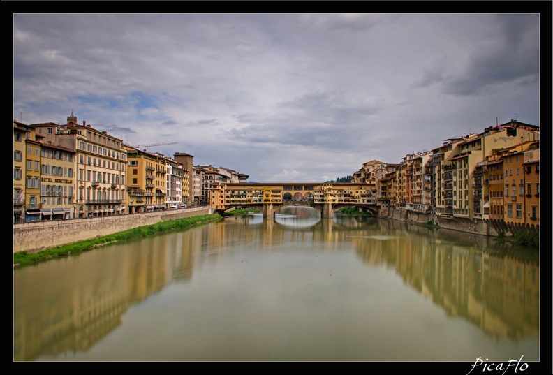 01 Florence Ponte Vecchio Arno 21