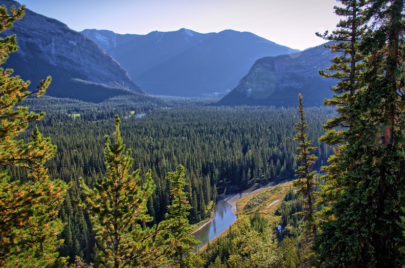 Canada_04_Tunnel_Mountain_Drive_02.jpg