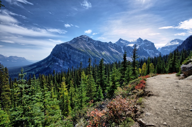 Canada_09_Lake_Agnes_Big_Behive_01.jpg