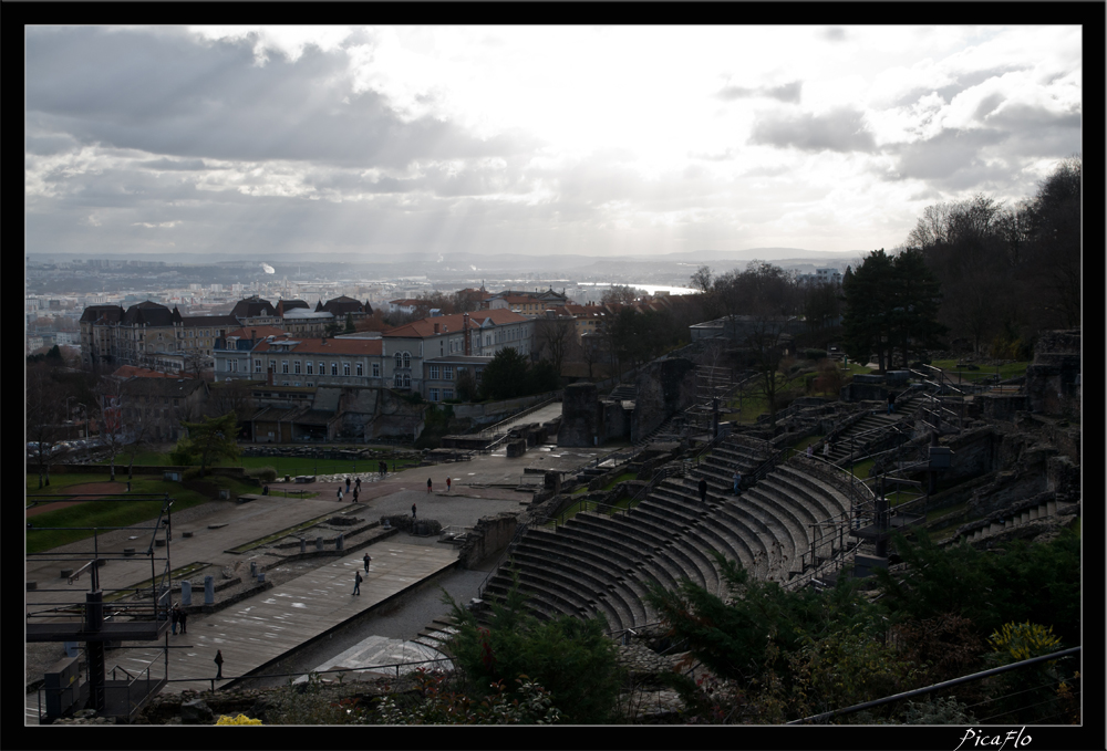 Lyon 048