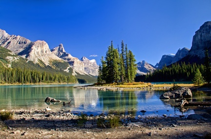 Canada 20 Maligne Lake Spirit Island 17